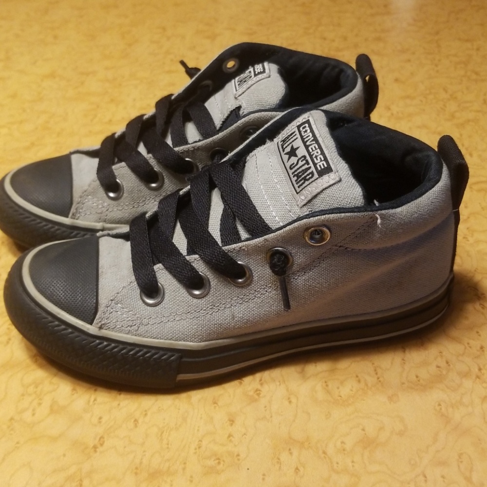Boys size 13 Converse All Stars. EUC, like new.